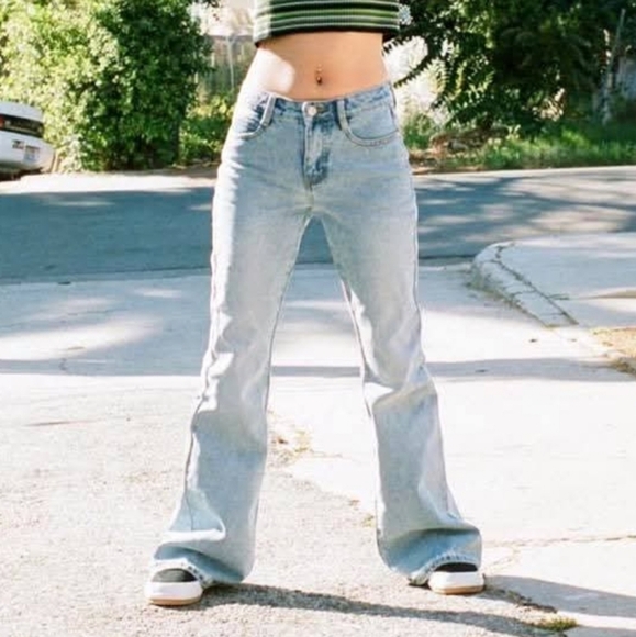 Unif Flare Jean Womens sz 26 Mid-rise Light Wash Raw Hem Steve Style 100% Cotton - Picture 1 of 15